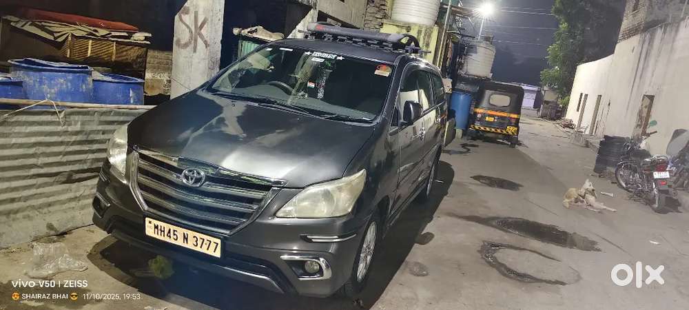 Toyota Innova 2012 Diesel Well Maintained