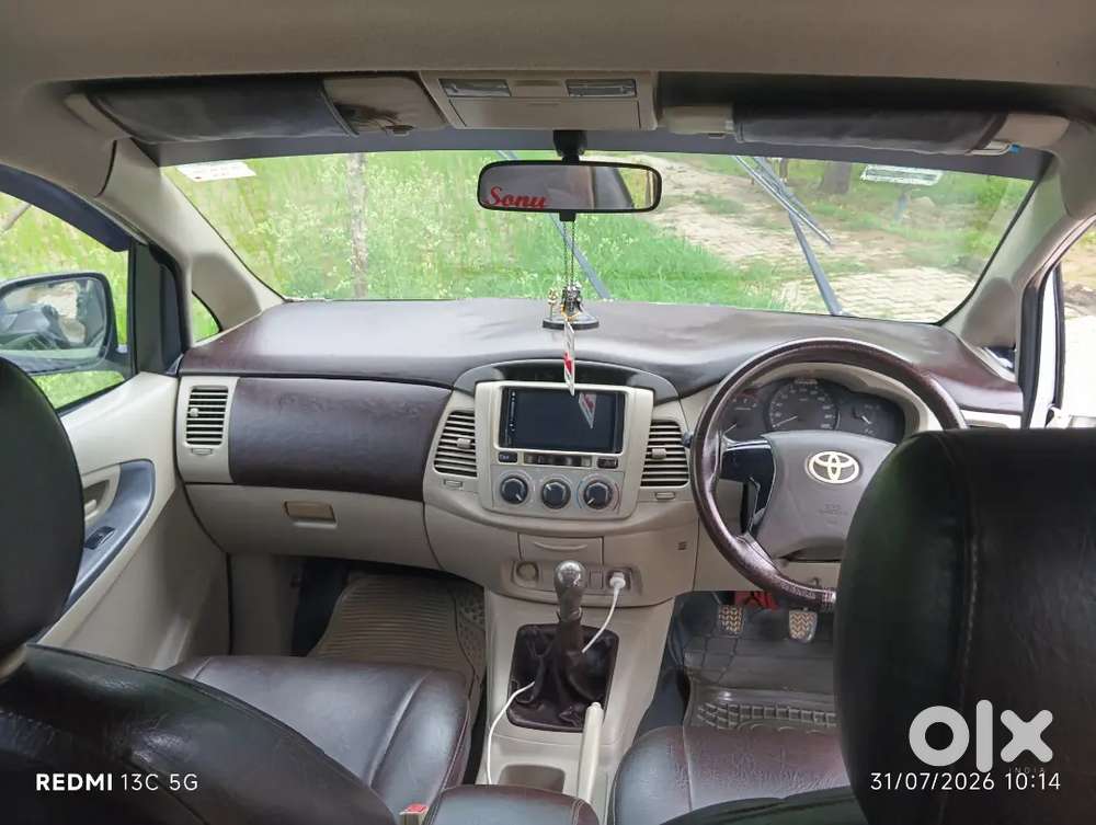 Toyota Innova 2.5 2012