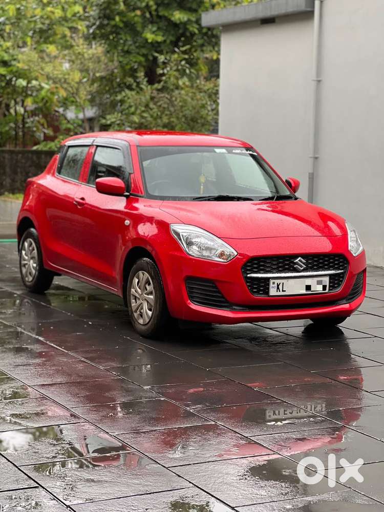 Maruti Suzuki Swift 1.2 Lxi (o), 2023, Petrol