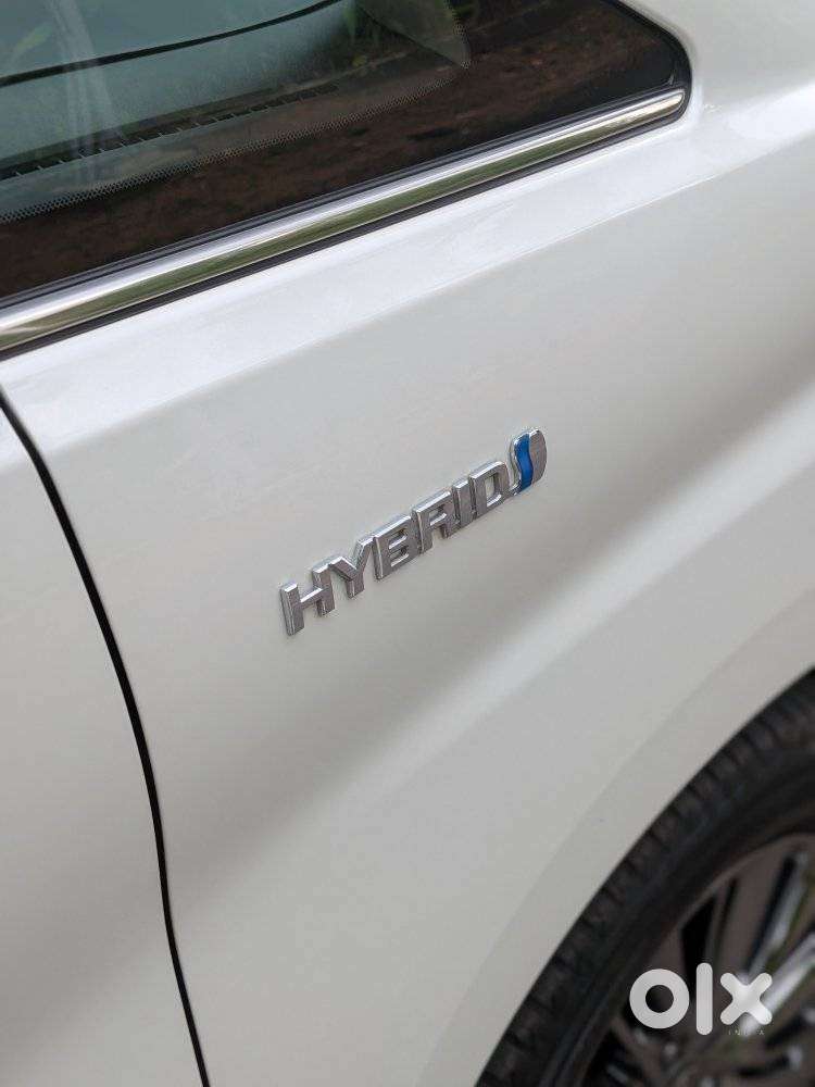 Toyota Vellfire 2.5 Executive Lounge, 2023, Petrol