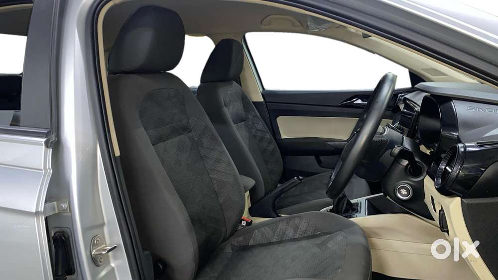 Skoda Slavia 1.0 Ambition Tsi At, 2023, Petrol