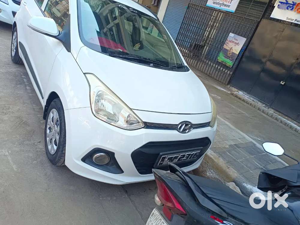 Hyundai Grand I10 2015 Diesel 102000 Km Driven