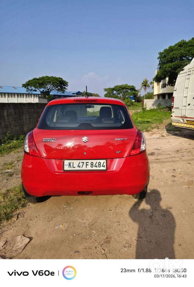 Maruti Suzuki Swift Vxi 1.2 Abs Bs-iv, 2016, Petrol