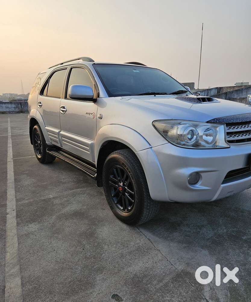 Toyota Fortuner 4x4 Manual Limited Edition, 2010, Diesel