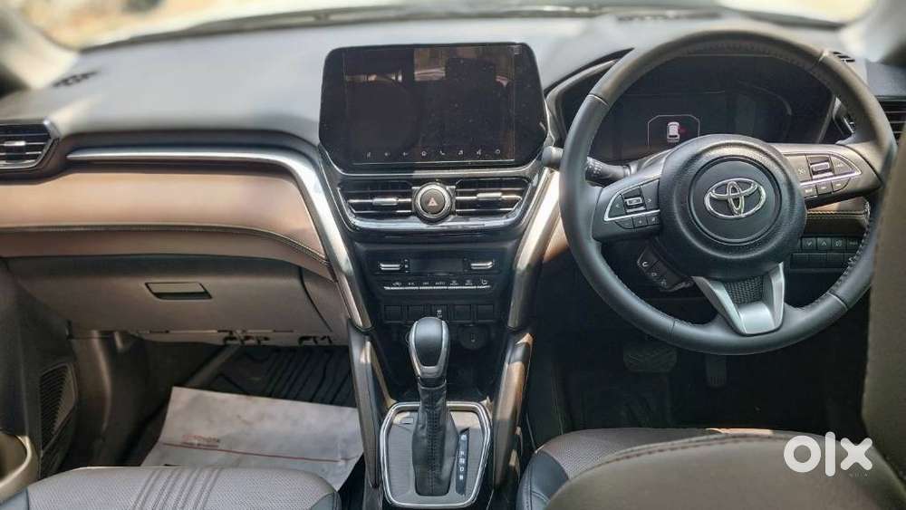 Toyota Urban Cruiser Hyryder 1.5 V Hybrid, 2025