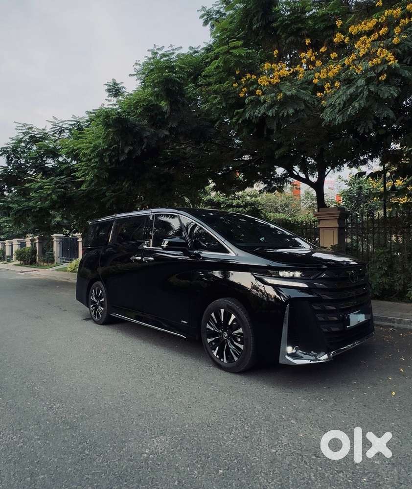 Toyota Vellfire Vip – Executive Lounge, 2025, Petrol