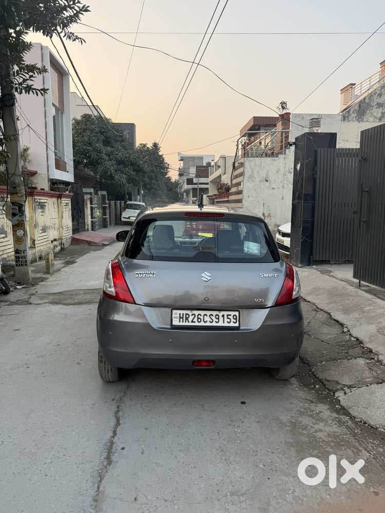 Maruti Suzuki Swift Vxi Abs Bsiv, 2015, Petrol