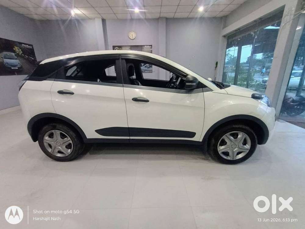 Tata Nexon 1.5 Revotorq Xm (s), 2020, Petrol