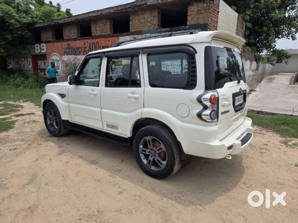 Mahindra Scorpio S6 Plus, 2015, Diesel
