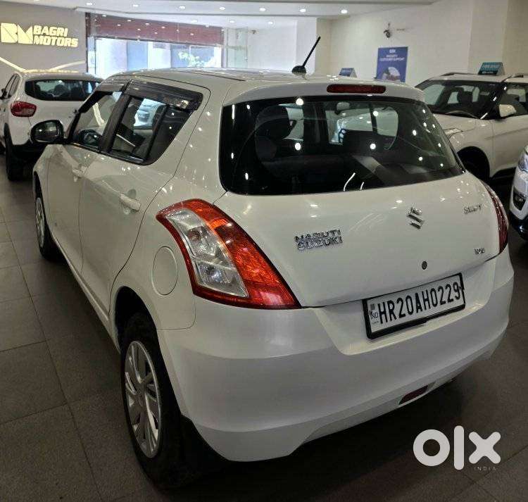 Maruti Suzuki Swift Vxi Cng, 2016, Petrol