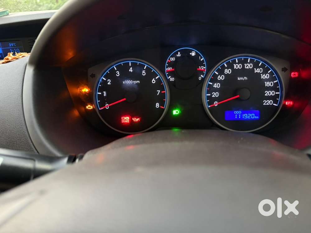 Hyundai I20 Petrol Manual 2011