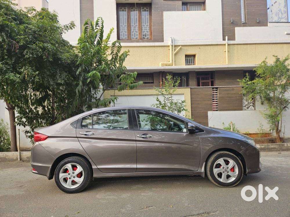 Honda City V At Sunroof, 2015, Petrol