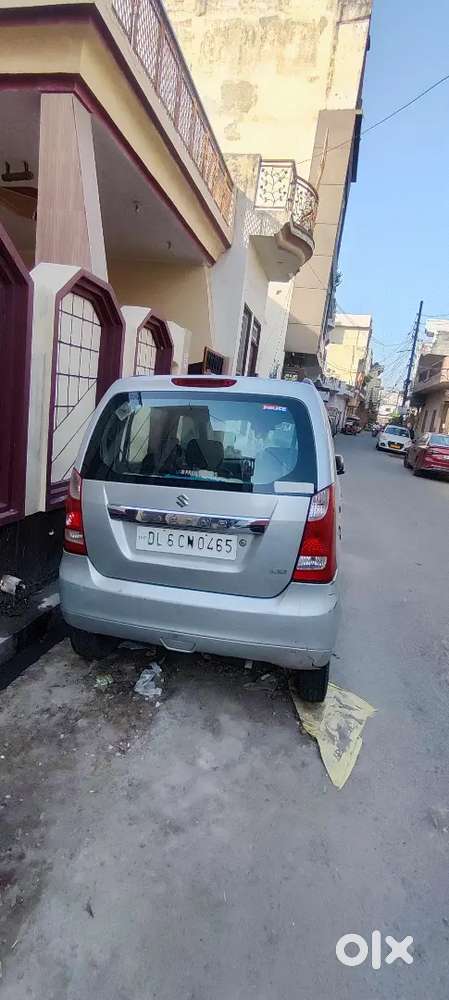 Maruti Suzuki Wagon R Lxi Cng 2012 (dealer Log Is Ad Se Dur Rahe)