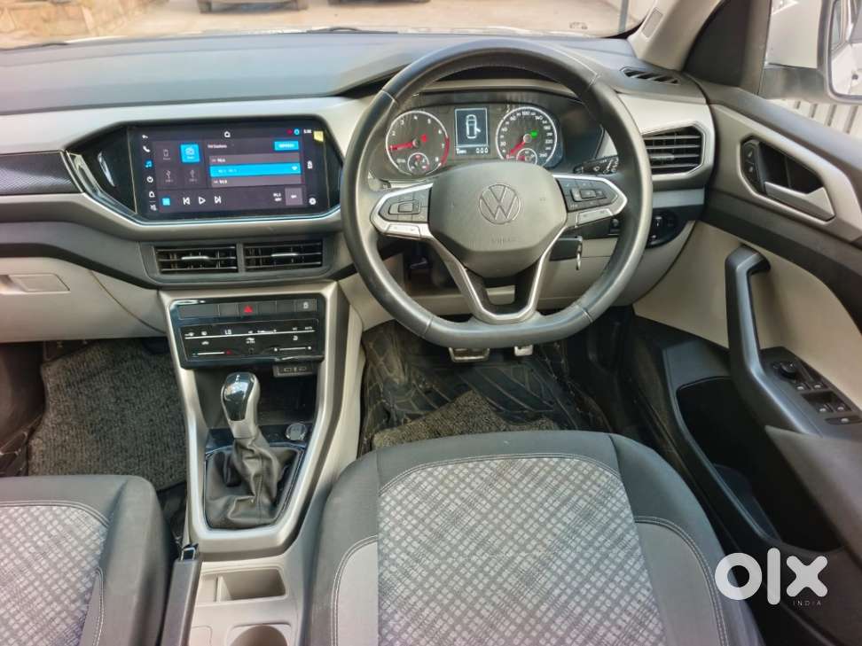 Volkswagen Taigun 1.0 Tsi Highline At, 2023, Petrol