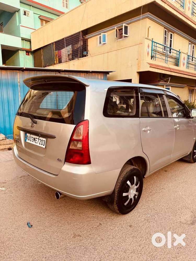 Toyota Innova 2005 Petrol Well Maintained