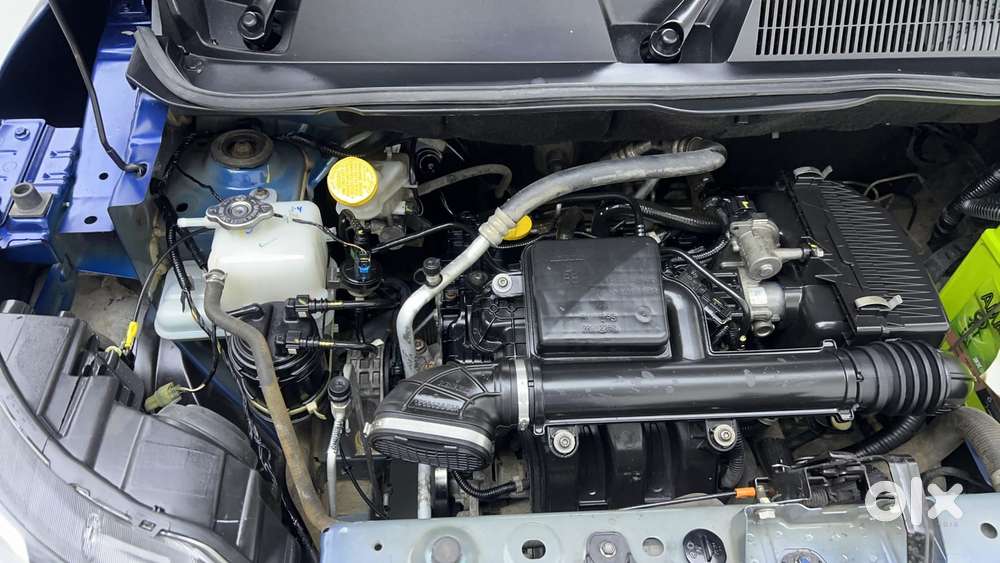 Renault Triber Rxz, 2022, Petrol