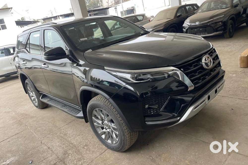 Toyota Fortuner 2024 Diesel 1200 Km Driven
