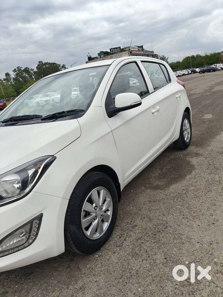 Hyundai I20 Magna Optional 1.2, 2012, Petrol