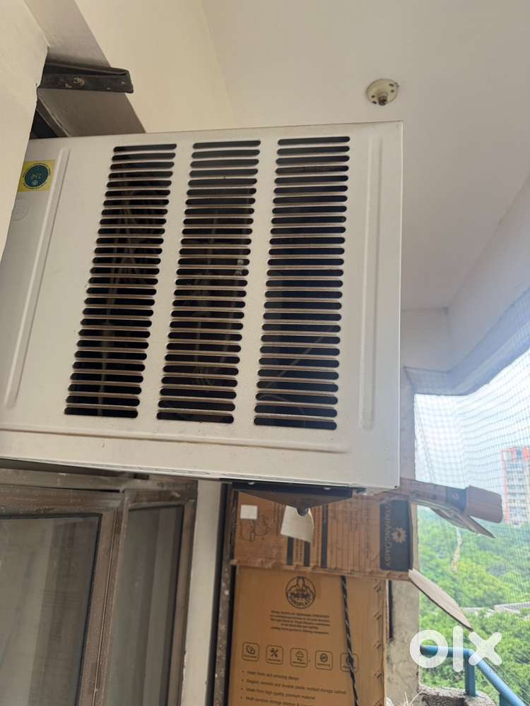 1 year old Window Ac with 4 years extended warranty