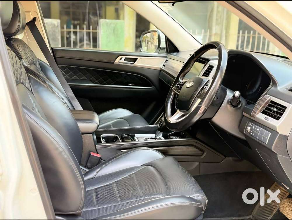 Mahindra Alturas G4 4x2 At, 2020, Diesel