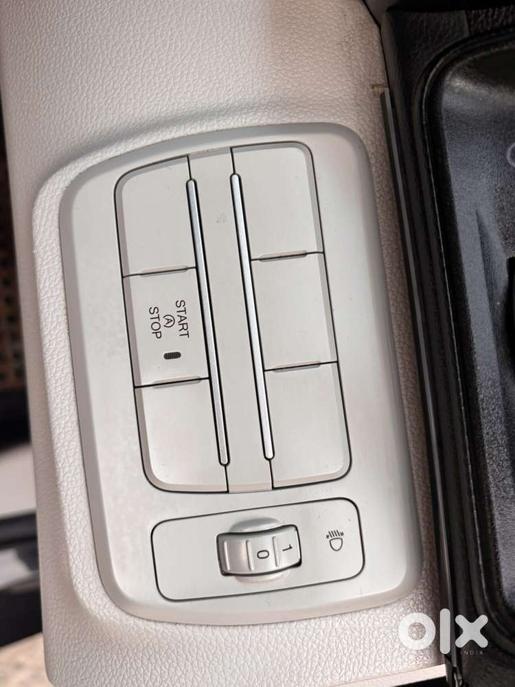 Mahindra Xuv300 W4, 2023, Cng & Hybrids