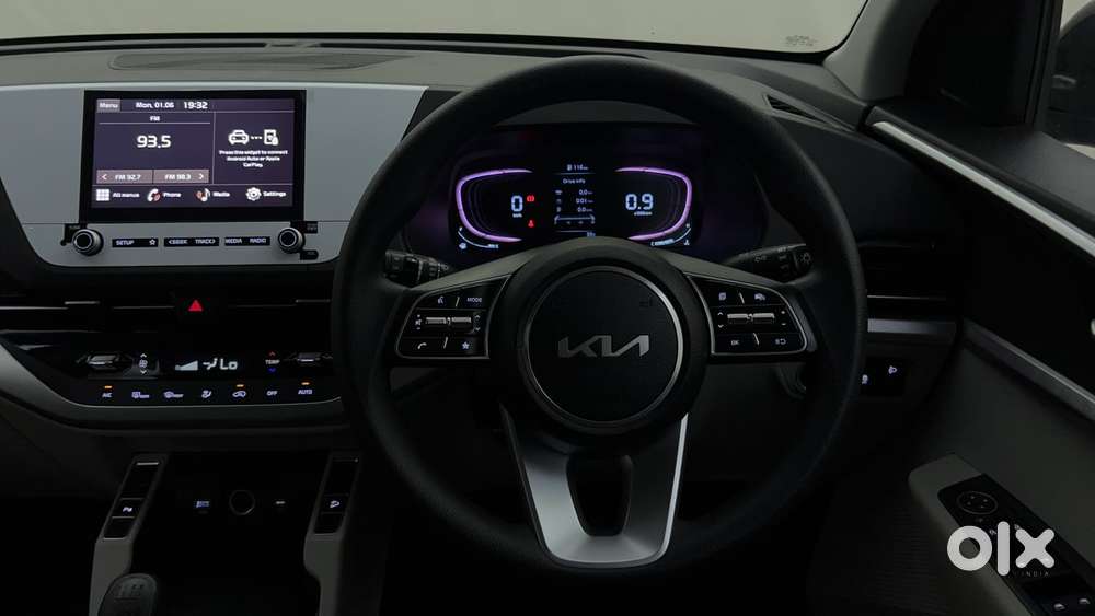 Kia Carens 1.4 Prestige Plus Turbo 7 Str, 2022, Petrol