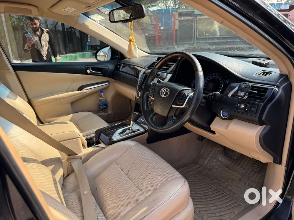 Toyota Camry Hybrid, 2014