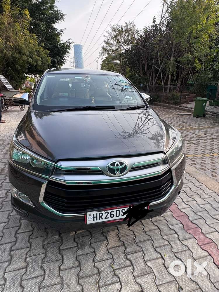 •	Toyota Crysta Gx 8-seater – Immaculate Condition  Single Owner