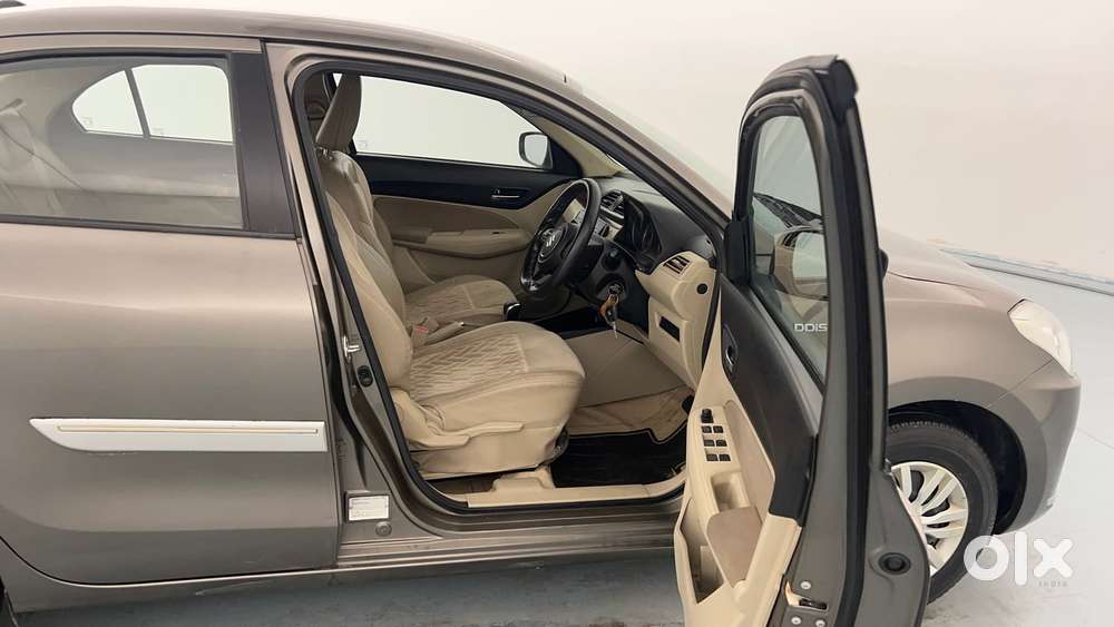 Maruti Suzuki Dzire Vdi Amt, 2017, Diesel