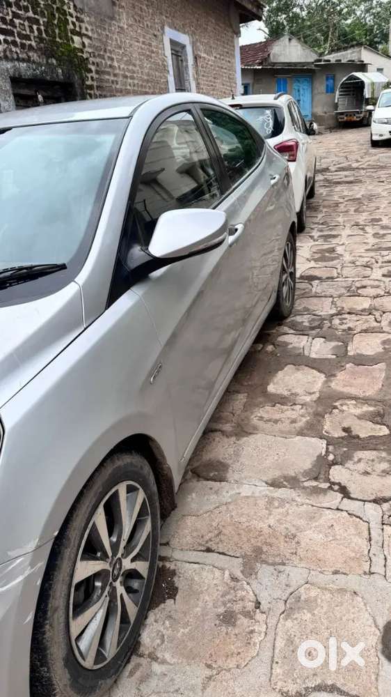 Hyundai Verna 2015