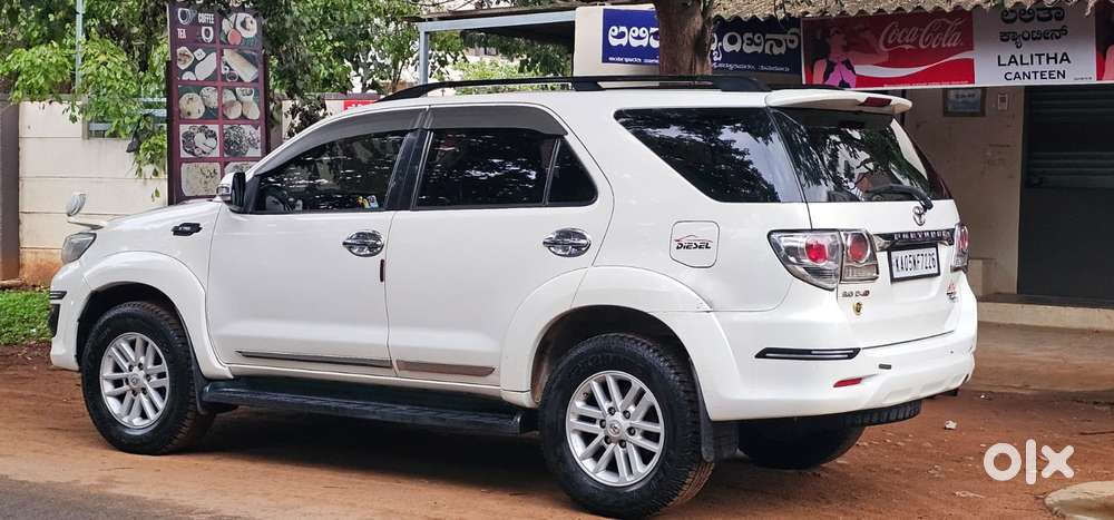 Toyota Fortuner 4x2 Manual, 2013, Diesel