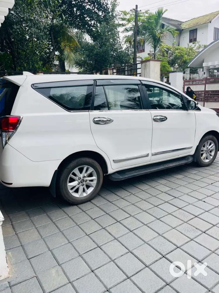 Toyota Innova Crysta 2018 Diesel Well Maintained