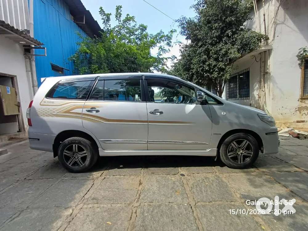 Toyota Innova 201