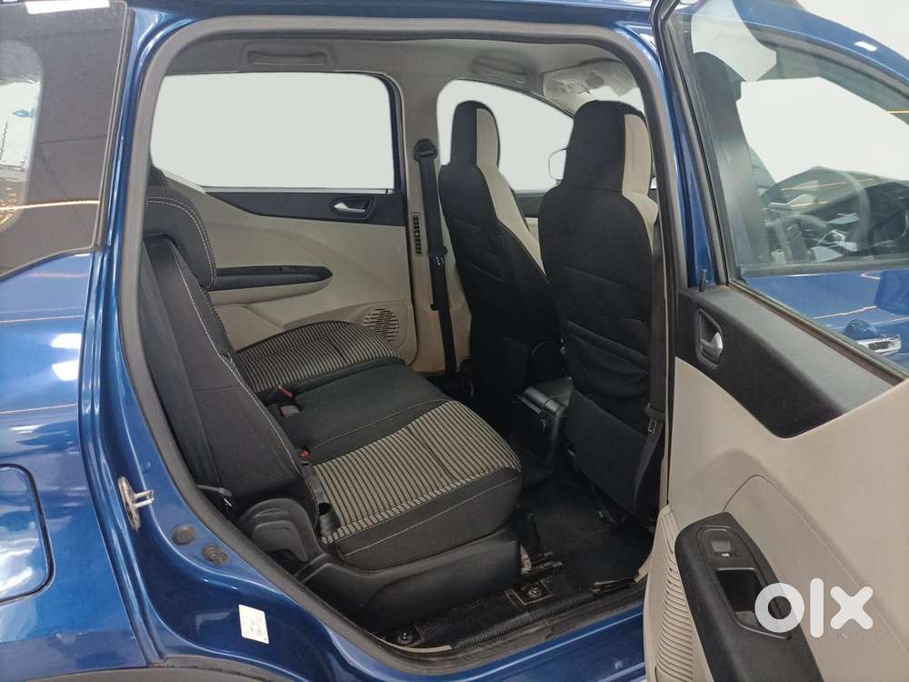 Renault Triber Rxz Easy-r Amt, 2023, Petrol