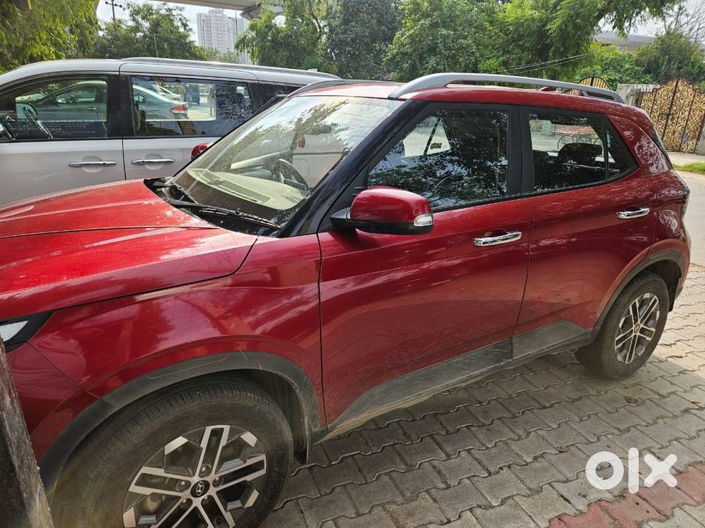 Hyundai Venue Petrol 2024