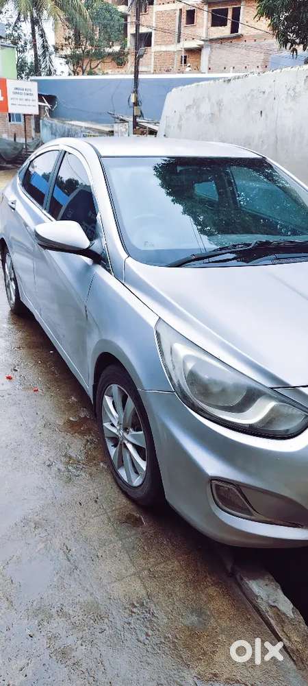 Hyundai Verna Crdi Sx 2012 Model