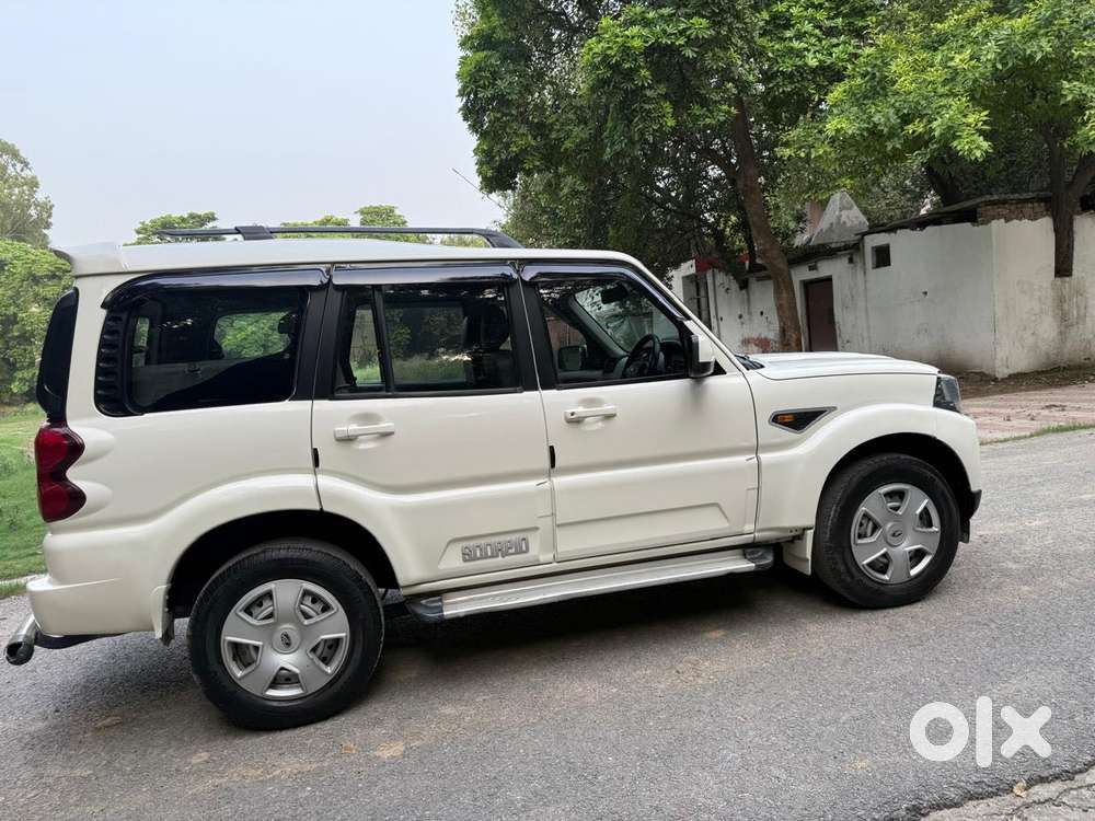 Mahindra Scorpio S4 Plus 9s, 2017, Diesel