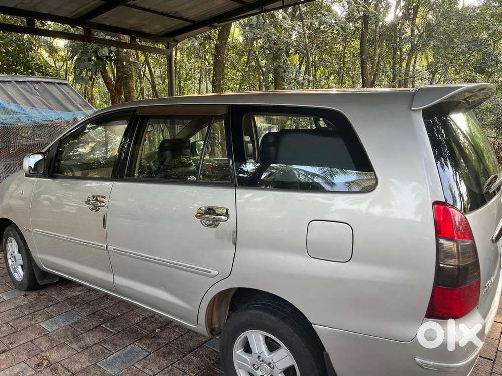Toyota Innova 2013 Diesel Well Maintained At Negotiable Price
