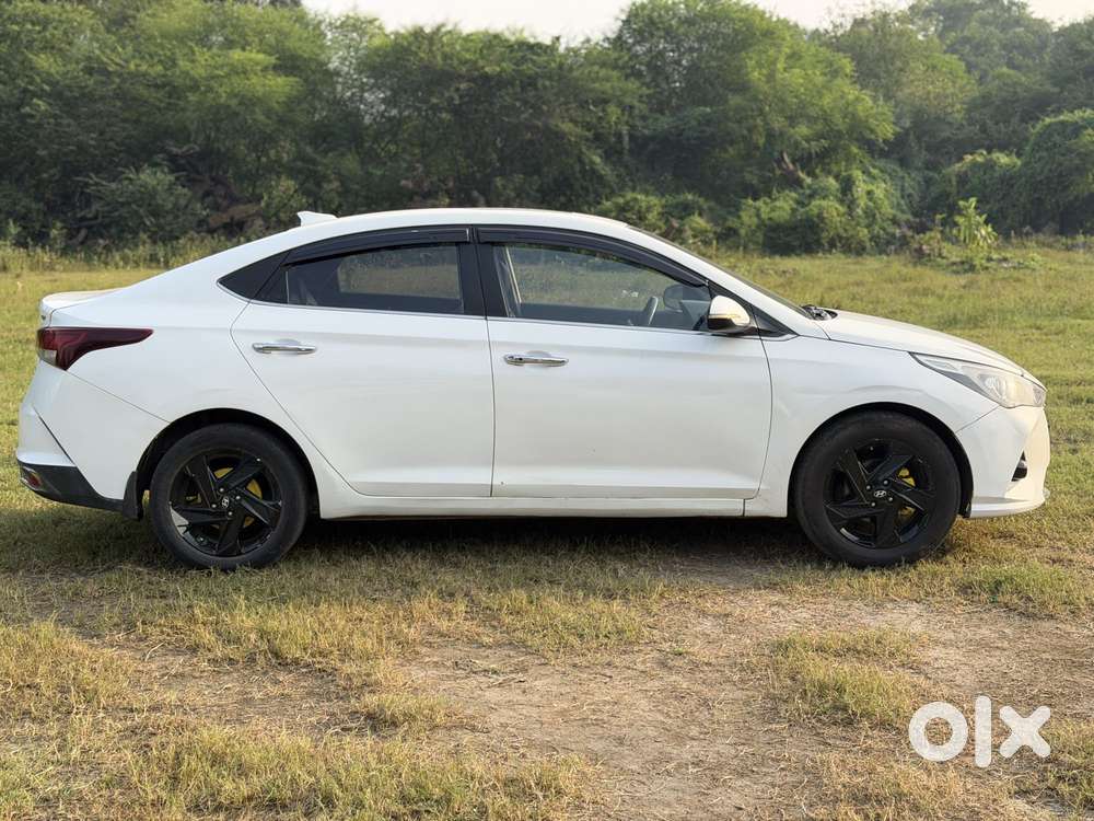 Hyundai Verna Sx 1.5 Petrol Ivt, 2023, Petrol