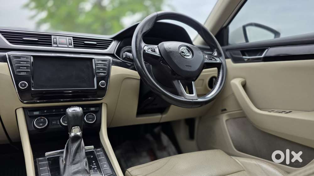 Skoda Superb L&k 1.8 Tsi At, 2019, Petrol