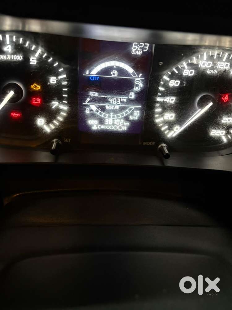 Tata Altroz Xe Petrol 2024