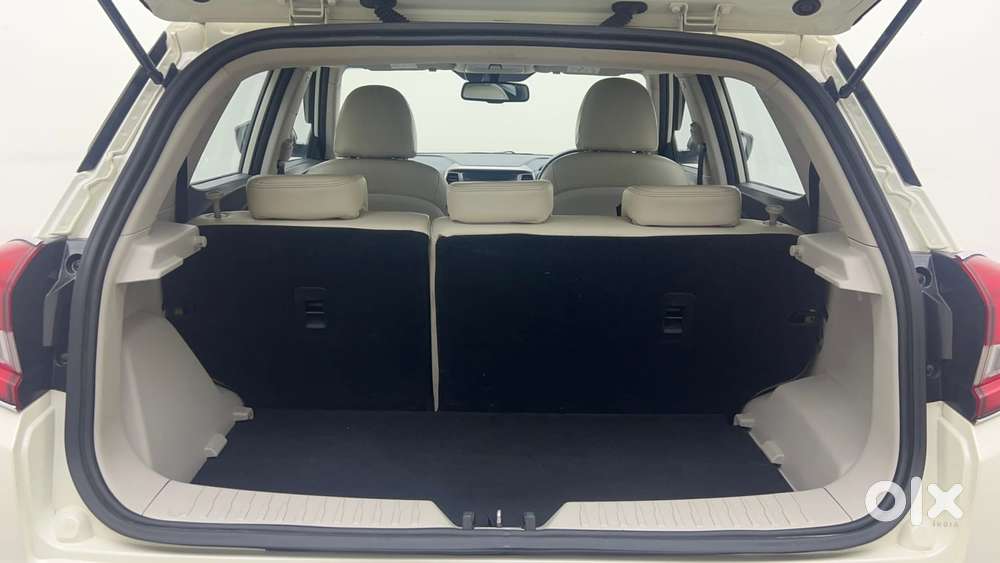 Mahindra Xuv300 W8 (o) 1.5 Diesel Amt, 2022, Diesel