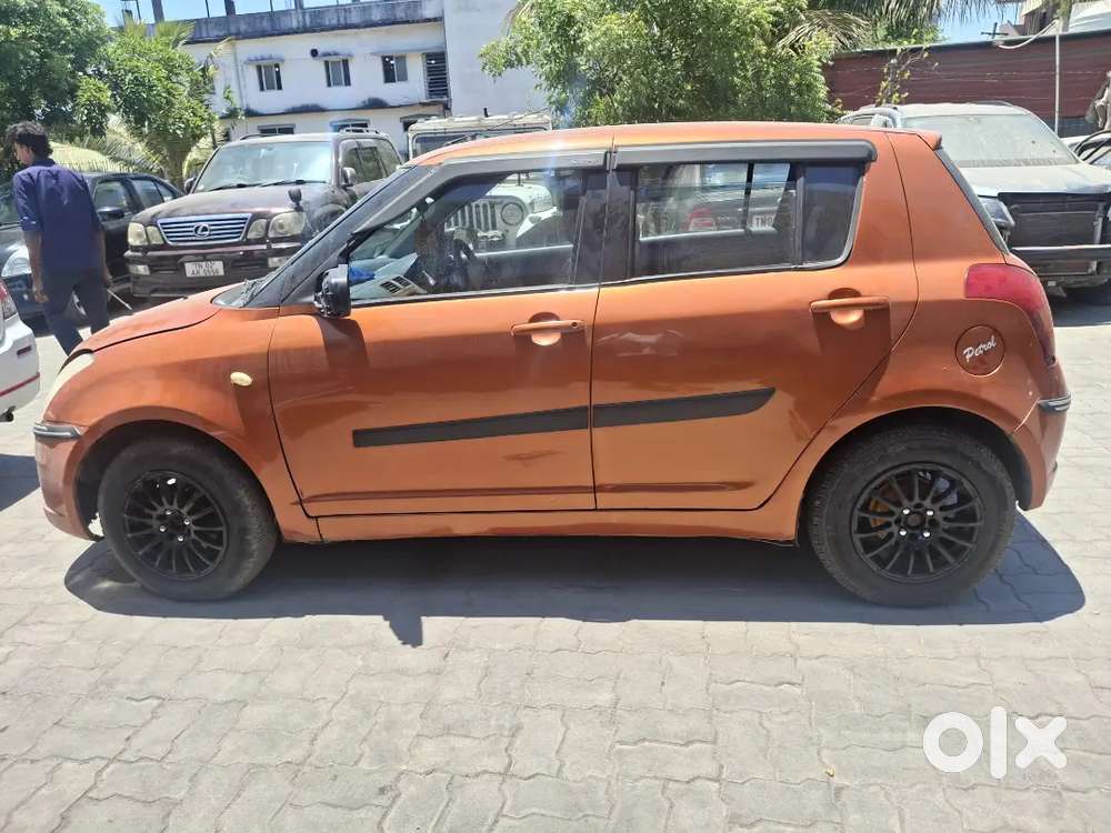 Maruti Suzuki Swift 2006 Petrol Well Maintained