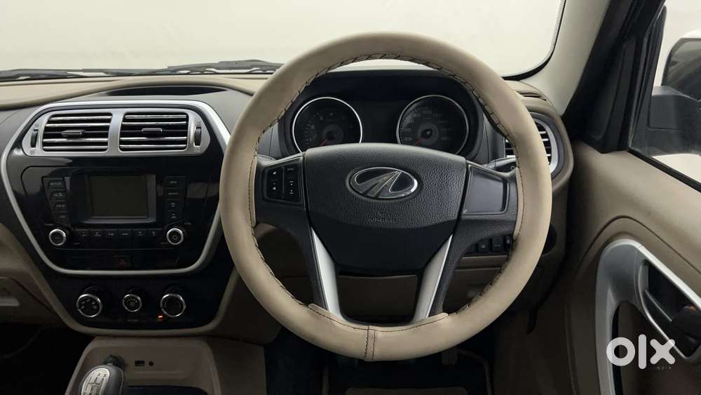 Mahindra Tuv 300 T8, 2016, Diesel