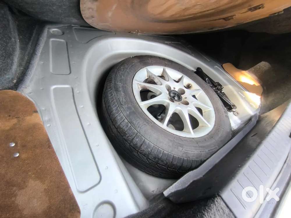 Toyota Corolla 2007 Petrol 80000 Km Driven