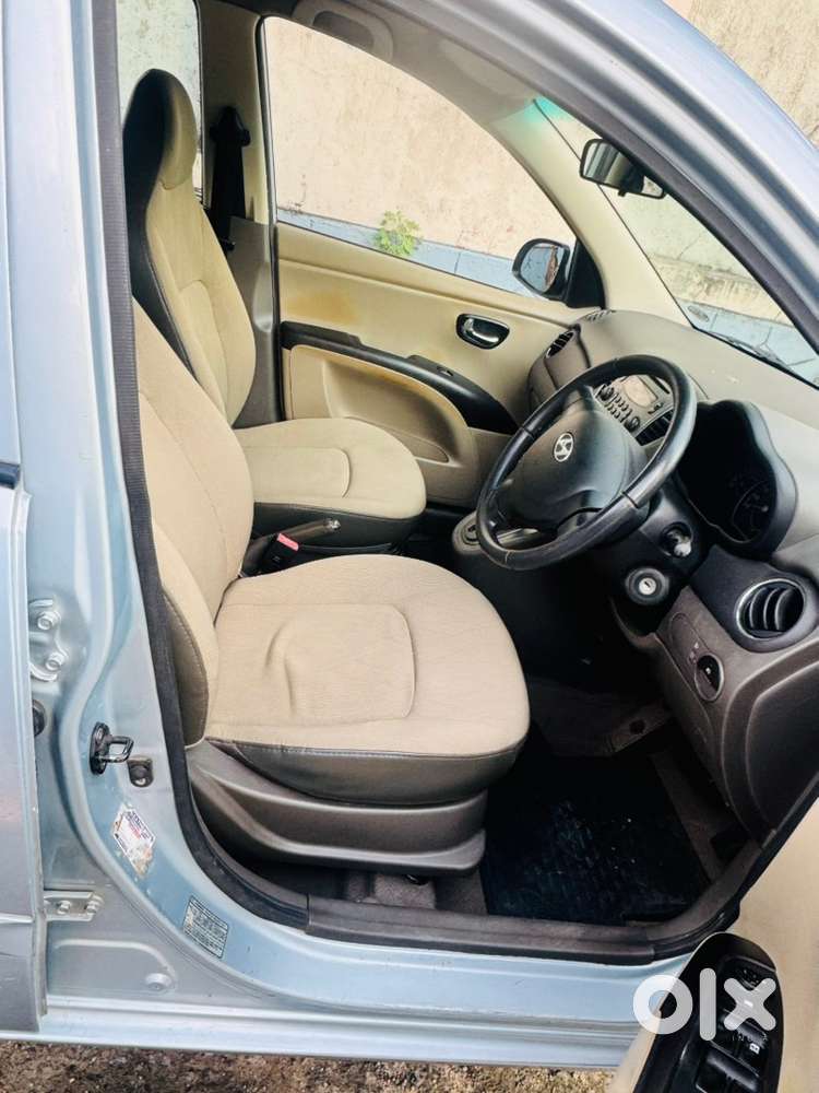 Hyundai I10 Sportz Automatic Petrol 2011 New Papers