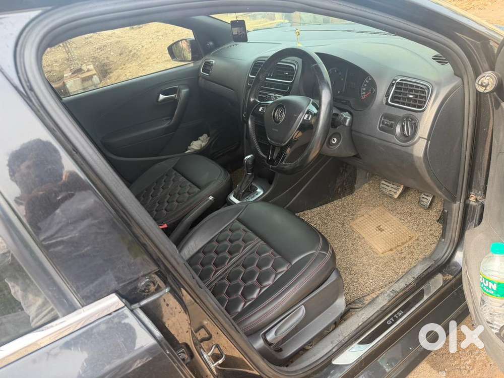 Volkswagen Polo 2015 Petrol 77000 Km Driven