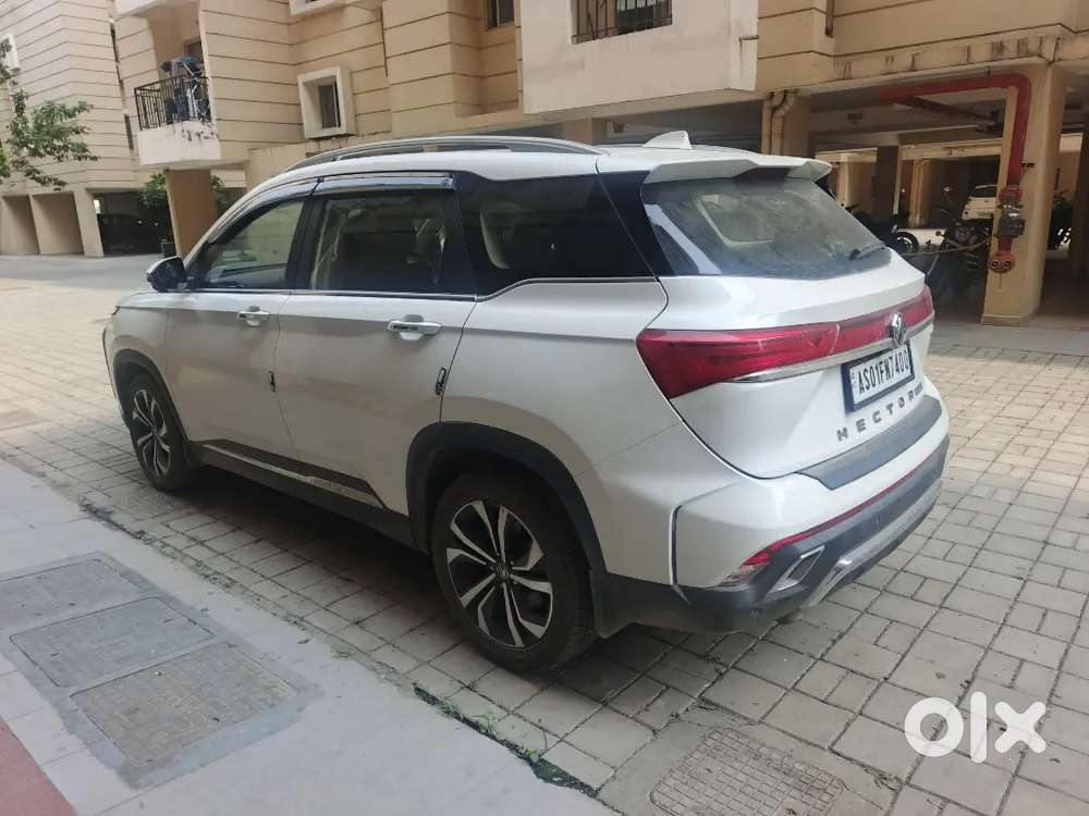Mg Hector Plus Savvy 2023 Petrol Automatic