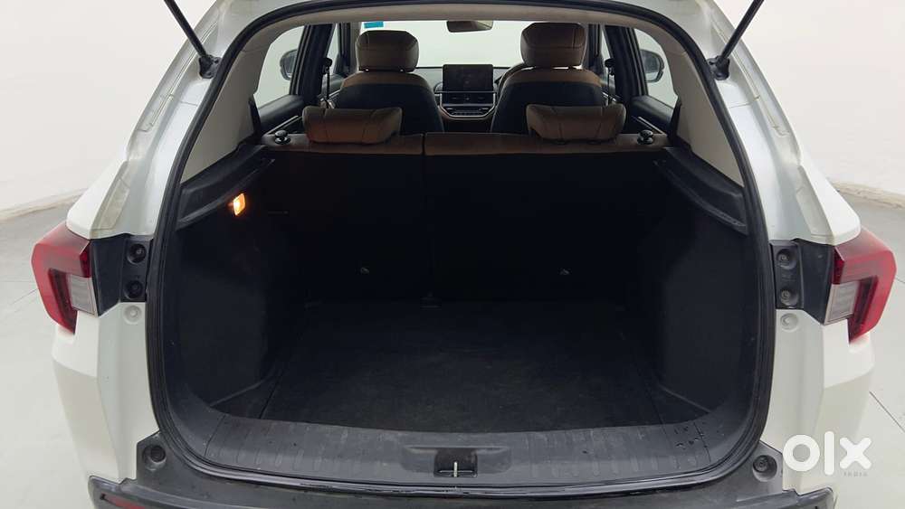 Honda Elevate Zx Mt, 2024, Petrol