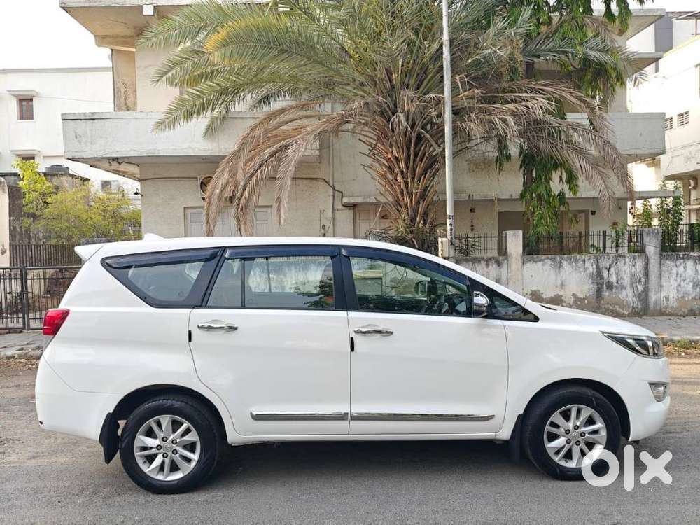 Toyota Innova Crysta 2.7 Gx At, 2020, Diesel